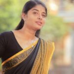 Sheela Rajkumar Instagram - புத்தாண்டு வாழ்த்துகள் 😇😍 * * * * * 🎥:@rootzstudios Pro:@a._john_pro 👗:@meeshoapp 👂:@giva.co #sheela #புத்தாண்டுவாழ்த்துகள் #2023 #instagramreels❤️🌸 #besmile😊 #lovemyself #explorepage✨ #naturelover #happysoul❤️ #goodvibes #stayhealthy Chennai ECR OMR