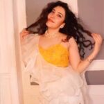 Sheena Bajaj Instagram - #navratri vibe on 😇