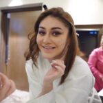 Shefali Jariwala Instagram - Sneak peek #bts #showtime #giglife #delhidiaries @isinghphotography @makeup.yasmin @imraanhair @farukh.shaikh #fridaymood #tgif #event #dance #love #trending #reelsindia #aboutlastnight #workmode #lovemyjob