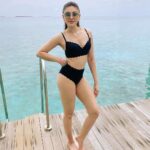 Shefali Jariwala Instagram - Chasing #sunshine ☀️❤️ . . . #takemeback #beachlife #maldives #throwback #thursday #travelgram #instatravel #potd #sunshinegirl