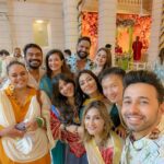 Shefali Jariwala Instagram - Ganpati Bappa Morya ! At @ektarkapoor ‘s home… feeling over fed & super blessed ❤️ thank you Ekta 🤗❤️ Wearing @gopivaiddesigns @makeup.yasmin #ektakapoor #ganpatidarshan #blessed #monday #pic #love #positivity @paragtyagi @mushtaqshiekh