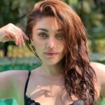 Shefali Jariwala Instagram - Sunshine seeker #sunshinetherapy . . . #pooltime #sunnyday #potd #tuesdayvibes #instagood #pool #love