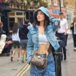 Shiny Doshi Instagram - "Lost in the enchanting streets of London, where every corner holds a new adventure 🇬🇧✨ #LondonLove #CityExploration #FeelingAlive" London, UK