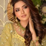 Shirin Kanchwala Instagram - One eye sees, the other one feels💛 MUA @kajolrpaswwan & team Jwellery @golecha_jewels Outfit @white__maisondecouture @abhinavmishra_ Hair @hairbymeenasomani Mumbai, Maharashtra