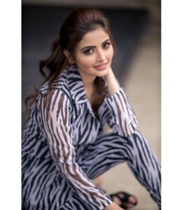 Shirin Kanchwala Instagram - Caption this..

Makeup 
@kishoremakeupartist
Hair stylist 
@viji_makeover

Photography
@ajitshivam95

Designer 
@ddezino