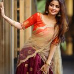 Shirin Kanchwala Instagram - There was a whole magnificent soul, brightly behind her shy❤️ Makeup @kishoremakeupartist Makeup assisted by @laavie_makeover @kalaiselvi_may87 Photography @camerasenthil Costume designer @vikram.vickykapoor @designed_by_sindhu Jewelry partner @fineshinejewels Pro @riyacast Chennai, India