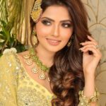 Shirin Kanchwala Instagram - One eye sees, the other one feels💛 MUA @kajolrpaswwan & team Jwellery @golecha_jewels Outfit @white__maisondecouture @abhinavmishra_ Hair @hairbymeenasomani Mumbai, Maharashtra