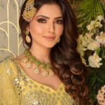 Shirin Kanchwala Instagram - One eye sees, the other one feels💛 MUA @kajolrpaswwan & team Jwellery @golecha_jewels Outfit @white__maisondecouture @abhinavmishra_ Hair @hairbymeenasomani Mumbai, Maharashtra