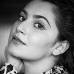 Shivaleeka Oberoi Instagram - The beauty of contrast 🖤✨