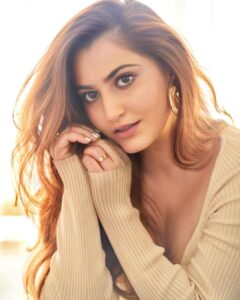 Shivaleeka Oberoi Instagram - “She was the sun, and we were all just planets orbiting her brilliance.” ☀️🤍
