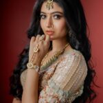 Shivangi Khedkar Instagram - Got that desi feeling 🥀 . . Jewellery: @mkjewels_india Makeup: @forumgami_artistry Hair : @hairbykrinashah Outfit: @emiraasbyindrani Photographer: @fotocaters @lifestylebyfotocaters #indianbride #legenga #indianwedding