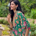 Shivangi Khedkar Instagram - Waves of Green @sewtableclothing . . . #clothingbrand #collaboration #dresses #vegastartalent #fashion @vegastar.entt