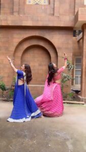 Shivani Jha Instagram - Hone lage hum haseen ❤️💙
.
.
.
.
.

.
.
.

.
#reelsinstagram #reels #reelsvideo #reelsviral #reelsinsta #dancer #dance #classical #indian #indiandance #outfits #pink #blue #bhagyalakshmi
