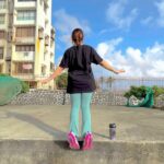 Shivani Jha Instagram - A fairy 🤍😂 #reels #explore #trending #fairytrend #fairy #viral #funny #shivanijha #challenge