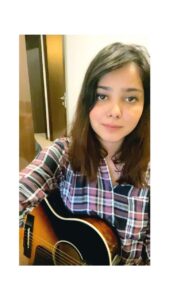 Shraddha Sharma Instagram - This is one of my most favourite songs by Shreya Ghoshal. Hope you enjoy :)