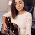 Shraddha Sharma Instagram - Maana Ke Hum Yaar❤️ If you ever want to listen to @sonunigamofficial just casually being god level, then this song is the perfect example!! Hope you enjoy my two cents on it. 😊