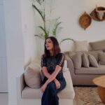 Shraddha Sharma Instagram - Thode Se Kam Ajnabi is so close to my heart, and I am happy to sing it and share with you guys. @kapoorhimani has done wonders with this one and all my heart for it❤️ Produced by- @sarthakmusicc (to many more) Shot by- @paramsonavane ( love you bro)