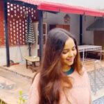 Shraddha Sharma Instagram - Trying our hand at #1minmusic To all you beautiful people out there- Don’t let any stupid fuck walk all over you. You are enough and so amazing at who you are. This song is an ode to one of such fucks that I met and how loving myself and putting myself first, actually made me stronger and helped me to be able to move on and see my worth. Not to forget my super chill friends who produced this song- @noshrain @tisviv Composed- @tisviv @shadyblush @noshrain Wriiten- @shadyblush