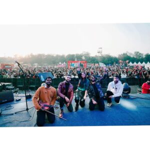 Shraddha Sharma Instagram - Swipe for videos :) 

My family, my friends and everyone that matters were here and that’s why this show was so special to me. 

Thank you @bohobazaarfleamarket for having me and everyone who was was part of this show. 

@yourseventfully @vibhorhasija @pareekjaishrut @saroshtariqofficial @kartikofficial15 @saiprasanna__ @ankushmahajanmusic ❤️

Photo credits- @whitehoodfilms
