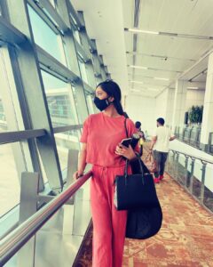 Shraddha Sharma Instagram - Here we come @hardrockcafewhitefield ❤️

See you all tonight!!