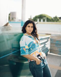 Shreya Dhanwanthary Instagram - Mise en scène by @bharat_rawail @ankitamanwanimakeupandhair @jinalvakilshah @viariaccessories