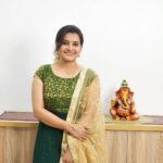 Shruthi Raj Instagram - 𝐇𝐀𝐏𝐏𝐘 𝐀𝐘𝐔𝐃𝐇𝐀 𝐏𝐎𝐎𝐉𝐀 🙏🙏🙏