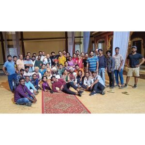 Shruti Ulfat Instagram - THE FAMILY  OF PSAB ❤️...
Every story has an end ... 
 

 DIRECTOR :  @kushalawasthi ❣️

 @aetashaa @rajesh_shringarpure_official @shrutiulfat @tuffnut10 @sandeep_vasantrao @thevikassingh @gayatridatarofficial @aakanksha.pal5 @lovtrishaa @lateesha.dorik @itz_krishchauhan @tanviisawant @abhayharpale13 @kananmalhotra @imranaryan.khan9 @mdsabirkhan77 @nishi.chandra82 @makeupwith__saurabh @amit._.jha_03 @amitgupta1093 @aryansonavale @tara_mali1234 @shubhamb9794 @nidhianjuchaurasia @shwetamishra0436 @jp.shah.3154 @sanjeevsharma1685 @deepalibabar06 @swati_babar93 @komal_hairandmakeup @kuldeeppanwar05 @nikhilbhivande @itz__jaygovind_  @adhira_roshan_82899