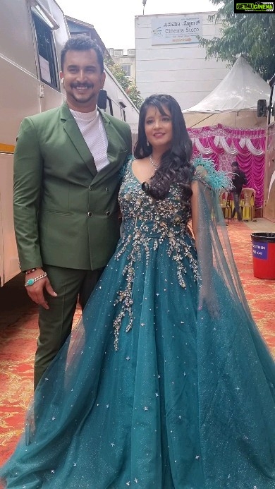 Shubha Poonja Instagram - With my hubby .. guest for special episode of Jodi number 1. Styling by @roshanaiyappa_official outift @custom_made_fashions Make up and hair by @makeoverwithlakshmi_gowda