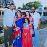 Shubha Poonja Instagram - Madurai meenakshi temple visit .. with hubby and the beautiful couple @t3linpk and imaya .. Thank you @trarang_ for the beautiful saree .. loved it ...