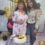Shubha Poonja Instagram - Surprise Birthday Celebration 💕🤩 @shubhapoonja 😘 . . . Thank you so much for coming and spending some quality time with my students 😍even in your Busy schedule @shubhapoonja 💕 . . #surprise #birthday #birthdaygirl #birthadaycelebration #shubhapoonja #rashisrujanmakeupstudioandacademy