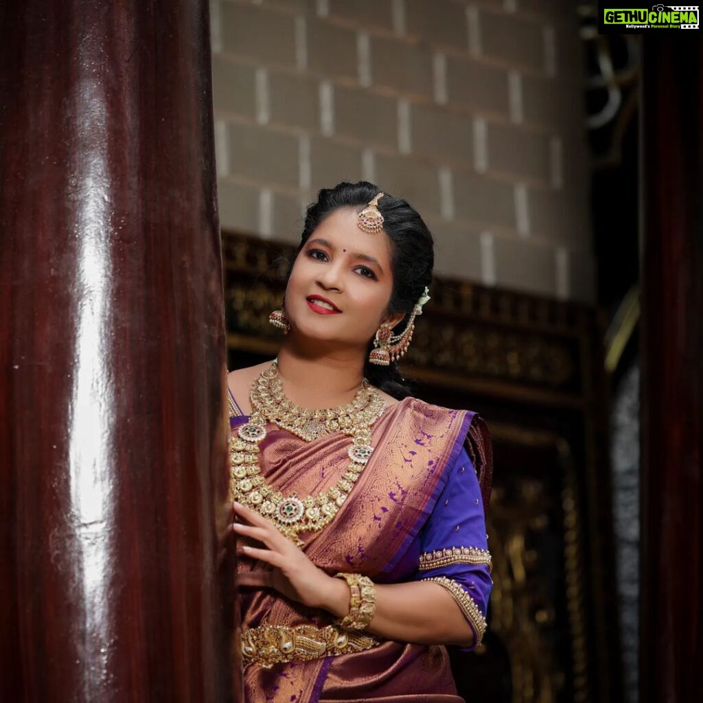 Shubha Poonja Instagram - Shoot organizer- @shru_aditya Makeup- @Shruthiaditya_makeovers Hairstyle- @hair_by_kshamakotresh Jewellery - @shiva_enterprises_dvg Outfit- @florencefashion4 📸- @kumar_photography_dvg Location- @elementscelebratebangalore