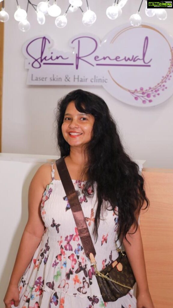 Shubha Poonja Instagram - Since I rarely get treatments done .. @skin_renewal_blr_ was a place I felt safe for any skin and hair treatment s .. staff is extremely professional and sweet.. and divya you made it so comfortable for me .... and my skin felt so glowing after their facials ... highly recommend skin renewal for all ypu skin and hair solutions ... HYDRA FACAIL TREATMENT SUITABLE FOR ALL SKIN TYPE Its many benefits include a more hydrated, bright, plump, and clear complexion. Plus, it can also improve signs of aging. “The treatment reduces fine lines and wrinkles, increases firmness, evens tone, texture, and brown spots, as well as reduces enlarged pores..