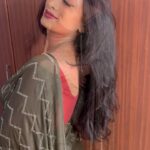 Shwetha Srivatsav Instagram - ✨ #love #sareelove #shwethasrivatsav #romantic #melody #reels