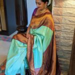 Shwetha Srivatsav Instagram - ಶೋಭಕೃತ್ ನಾಮ ಸಂವತ್ಸರದ ಯುಗಾದಿ, ದೂರಾಗಿಸಲಿ ಬೇಗುದಿ, ತರಲಿ ಬಾಳ ತುಂಬಾ ನೆಮ್ಮದಿ. #happyugadi #ugadi #indianfestival #saree #southindian #kannadati #shwethasrivatsav