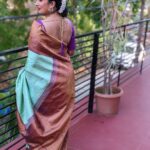 Shwetha Srivatsav Instagram - ಶೋಭಕೃತ್ ನಾಮ ಸಂವತ್ಸರದ ಯುಗಾದಿ, ದೂರಾಗಿಸಲಿ ಬೇಗುದಿ, ತರಲಿ ಬಾಳ ತುಂಬಾ ನೆಮ್ಮದಿ. #happyugadi #ugadi #indianfestival #saree #southindian #kannadati #shwethasrivatsav