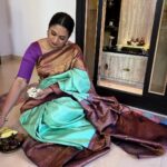 Shwetha Srivatsav Instagram - ಶೋಭಕೃತ್ ನಾಮ ಸಂವತ್ಸರದ ಯುಗಾದಿ, ದೂರಾಗಿಸಲಿ ಬೇಗುದಿ, ತರಲಿ ಬಾಳ ತುಂಬಾ ನೆಮ್ಮದಿ. #happyugadi #ugadi #indianfestival #saree #southindian #kannadati #shwethasrivatsav