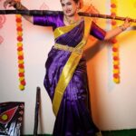 Shwetha Srivatsav Instagram - ಸೂರ್ಯ ದೇವರು ನಿಮ್ಮ ಜೀವನದಲ್ಲಿ ಸಂತೋಷ ಮತ್ತು ಬಹಳಷ್ಟು ಯಶಸ್ಸು ಮತ್ತು ಸಮೃದ್ಧಿಯನ್ನು ತರಲಿ. ಎಲ್ಲರಿಗೂ ಮಕರ ಸಂಕ್ರಾಂತಿಯ ಶುಭಾಶಯಗಳು. MUA : @makeupstoriesbysumachikkegowda 📸: @royalweddingphotography_blore Saree: @bhargavi_vikyathi Jewellery: @jewelleryforrent_lotusbridal