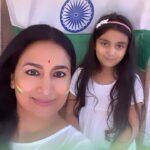 Shwetha Srivatsav Instagram - ಸ್ವಾತಂತ್ರ್ಯ ದಿನಾಚರಣೆಯ ಶುಭಾಶಯಗಳು🙏🏽🫡. ಇಂದು ನಮ್ಮದೇಶದ ಸ್ವಾತಂತ್ರ್ಯಕ್ಕಾಗಿ ರಕ್ತ ಸುರಿಸಿದವರನ್ನು ಸಂಭ್ರಮಿಸೋಣ. ಕೀರ್ತಿಗೆ ಪಾತ್ರರಾದವರು ಅವರೇ!ಪ್ರತಿ ದಿನವೂ ನಮ್ಮ ರಾಷ್ಟ್ರವನ್ನು ಉತ್ತಮ ದೇಶವನ್ನಾಗಿ ಮಾಡಲು ಶ್ರಮಿಸಲು ನಾವು ಕೈಜೋಡಿಸೋಣ. #happyindependenceday #azadikaamritmahotsav #tiranga #harghartiranga #selfiewithflag #india #indian #indianflag