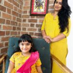 Shwetha Srivatsav Instagram - ಸ್ವರ್ಣಗೌರಿ ಮತ್ತು ಸಿದ್ದಿವಿನಾಯಕ ಸುಖ ಸಂತೋಷ ನೀಡಿ ಹರಸಲಿ. ವಕ್ರತುಂಡ ಮಹಾಕಾಯ , ಸೂರ್ಯಕೋಟಿ ಸಮಪ್ರಭ, ನಿರ್ವಿಘ್ನಂ ಕುರುಮೇದೇವ , ಸರ್ವಕಾಯೇಶು ಸರ್ವದ, ಸರ್ವರಿಗೂ ಗೌರಿ ಗಣೇಶ ಹಬ್ಬದ ಶುಭಾಶಯಗಳು 🙏🏽!!