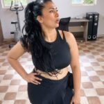 Shwetha Srivatsav Instagram - 💃🏻 Feeling amazing grooving to this track, even though it looks deceptively simple... It’s not as easy as it seems ,especially for an amateur dancer like me . What a fantastic way to jumpstart the week! 🎶💃 #lovethischoreography♥️ #rajitdevchoreography #dance #love #mondaymotivation #dancersofinstagram #workout
