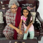 Shwetha Srivatsav Instagram - ತಾಯಿಗಿಂತ ದೇವರಿಲ್ಲ !! ಜನ್ಮ ನೀಡಿದ ಜನ್ಮದಾತೆಗೆ ಜನ್ಮದಿನದ ಶುಭಾಶಯಗಳು @vinodinikalyan__gmail_._com 🤗🎂🥳❤️🙌🏼!! #happybirthday #loveyouamma #mother #grandma