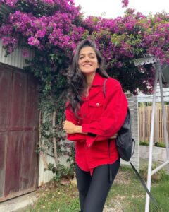 Simran Choudhary Instagram - Just being in Bir Billing 🪂🏔️
.
.
.
#paragliding #birbilling #mountains #pahaad #himachal #deerpark #travel