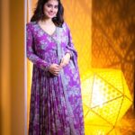 Sneha Instagram - 💜💜💜 @geetuhautecouture @geetunaidu03 @ashokarsh @vijiknr @vyshalisundaram_hairstylist @crowneplazachn #purpledress #sisterlove #designerwear #lovewatudo