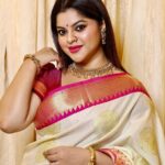 Sneha Wagh Instagram - Flaunting My Indian Ambience In A Saree 💝 . Jewellery : @jewelsofmyra Captured : @chintamani_photography_09 . . . #saree #sareelove #india #indianfashion #marathiculture #marathibana #sarangesneha #ssnehawagh #snehawagh