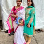 Sneha Wagh Instagram - 🌺Truly Blessed 🌺 The kid inside me dances to his tunes 💝 Beautiful Darshan at the Lalbaugh Cha Raja & Mumbai Cha Raja 🌺 Ganpati Bappa Morya 🌺 . . . #lalbaughcharaja #mumbaicharaja #mumbai #ganeshfestival #ganpatibappamorya #snehawagh #sarangesneha #ssnehawagh #ganpatidarshan #aamchimumbai