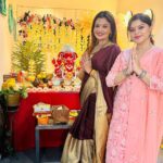 Sneha Wagh Instagram - Morya Morya mi bal taanhe…… Tujhich Seva karu kaay jaane ! . . . Ganpati Bappa Morya 🌺. . . . #ganeshchaturthi #ganpatibappamorya #ganpatidarshan #snehawagh #sarangesneha #ssnehawagh #mumbaiganeshutsav #goodvibes #vibeofmytribe