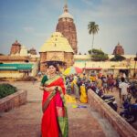 Sneha Wagh Instagram – The ecstasy on my face purely shows the contentment in my heart & my tummy after visiting 
The Jagannath Temple 
& 
relishing The MahaPrasad 🪷
Jai Jagannath 🙌🏻
.
.
.
.
.
#jagannath #jagannathtemple #jaijagannath #puri #orissa #chardham #templesofindia #sarangesneha #ssnehawagh #snehawagh #mahaprasad #bhog #incredibleindia #indiatourism #india #wanderlust