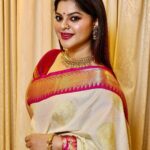 Sneha Wagh Instagram - Flaunting My Indian Ambience In A Saree 💝 . Jewellery : @jewelsofmyra Captured : @chintamani_photography_09 . . . #saree #sareelove #india #indianfashion #marathiculture #marathibana #sarangesneha #ssnehawagh #snehawagh