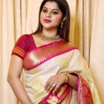 Sneha Wagh Instagram - Flaunting My Indian Ambience In A Saree 💝 . Jewellery : @jewelsofmyra Captured : @chintamani_photography_09 . . . #saree #sareelove #india #indianfashion #marathiculture #marathibana #sarangesneha #ssnehawagh #snehawagh