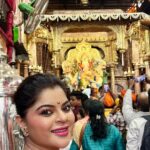 Sneha Wagh Instagram - 🌺Truly Blessed 🌺 The kid inside me dances to his tunes 💝 Beautiful Darshan at the Lalbaugh Cha Raja & Mumbai Cha Raja 🌺 Ganpati Bappa Morya 🌺 . . . #lalbaughcharaja #mumbaicharaja #mumbai #ganeshfestival #ganpatibappamorya #snehawagh #sarangesneha #ssnehawagh #ganpatidarshan #aamchimumbai